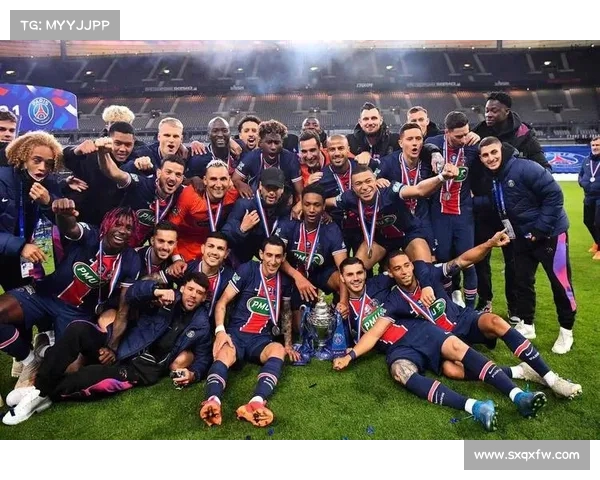 法甲球迷热议:巴黎圣日耳曼新赛季表现及挑战分析 法甲球迷热议:巴黎圣日耳曼新赛季表现及挑战分析